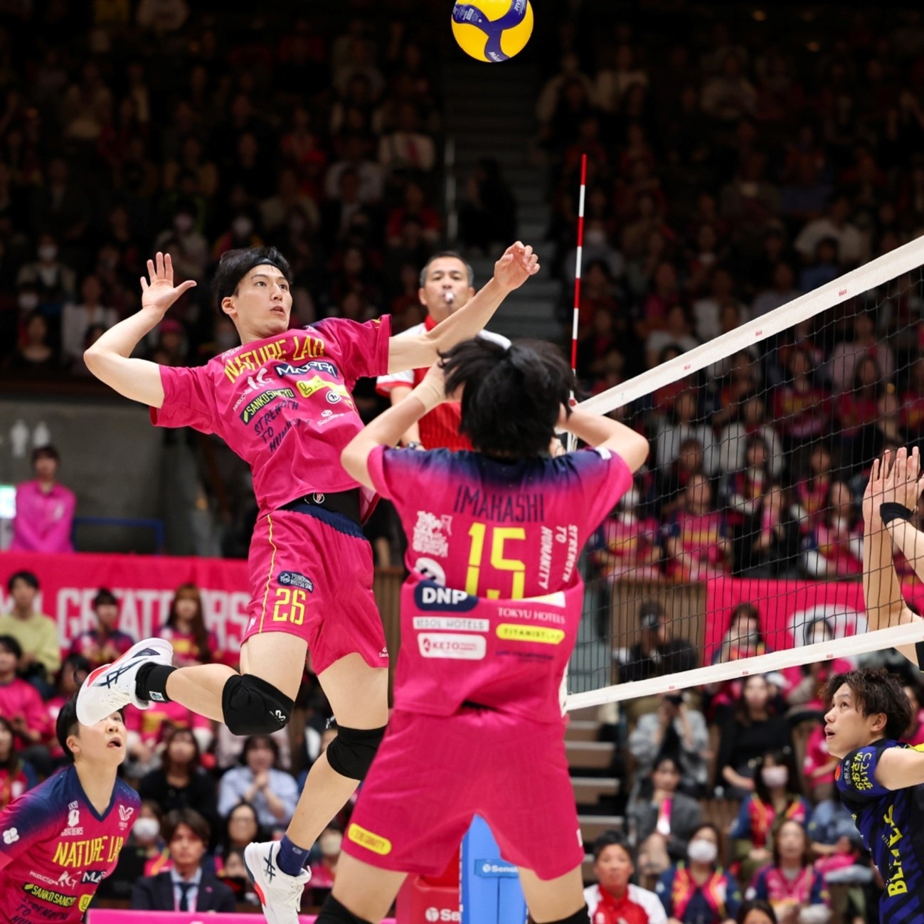 广东大胜广州！三外狂砍60分，王洪泽陈家政太香，徐杰划水！